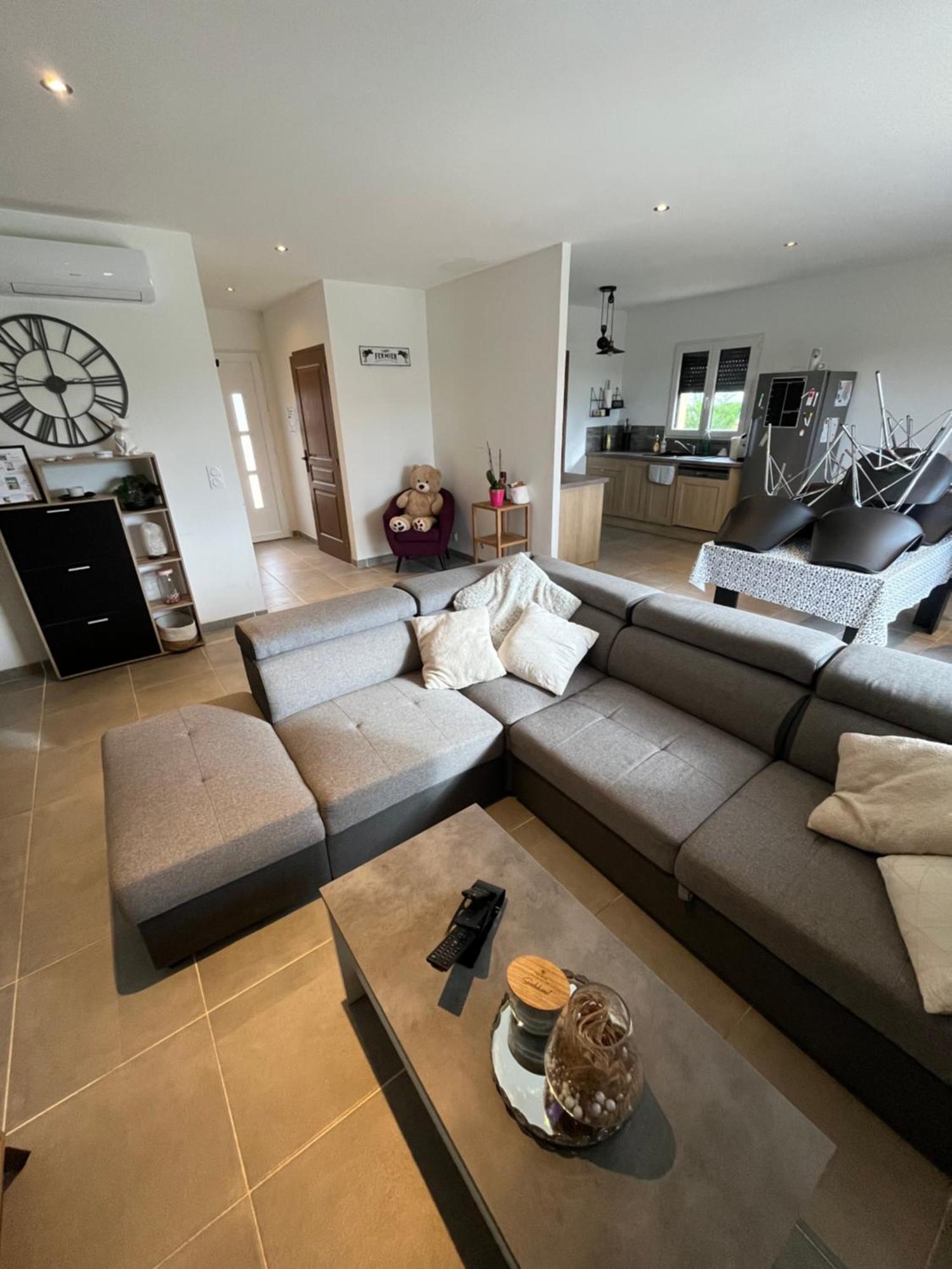 Maison Climatisee Avec Piscine *